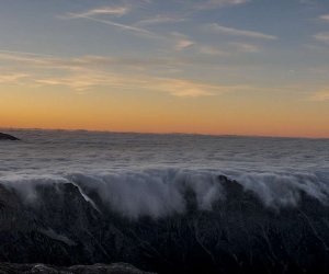 Wolken fließen von Norden herein 