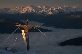 das neue Gipfelkreuz