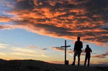 morgens noch mit dem alten Gipfelkreuz